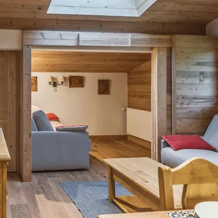 Welcoming With Swimming Pools Near The Slopes *