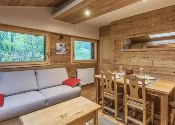 Welcoming With Swimming Pools Near The Slopes Megève