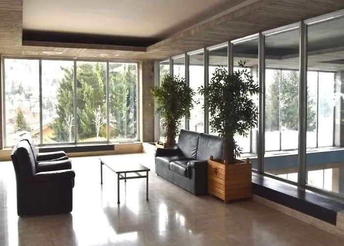 Welcoming With Swimming Pools Near The Slopes *