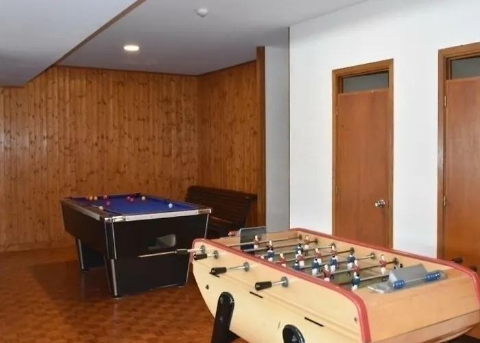 Welcoming With Swimming Pools Near The Slopes