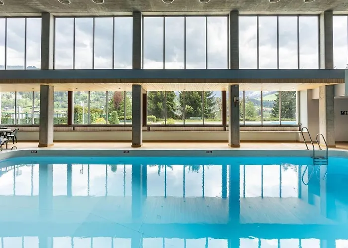 Welcoming With Swimming Pools Near The Slopes Apartamento